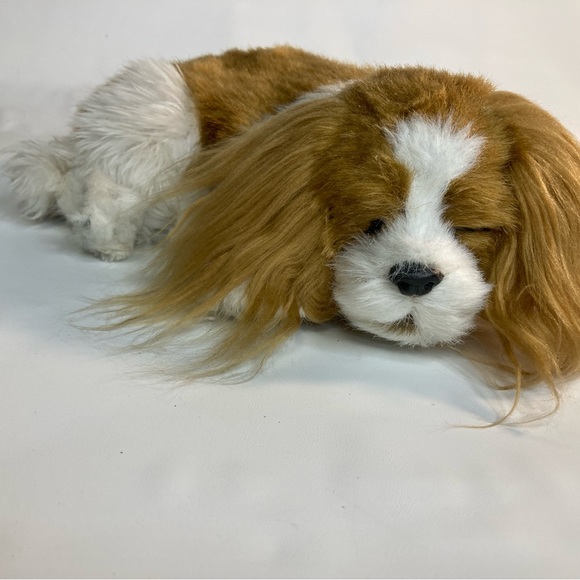 Perfect Petzzz Cavalier Spaniel Realistic Sleeping Dog WORKS Has Collar - Picture 1 of 3